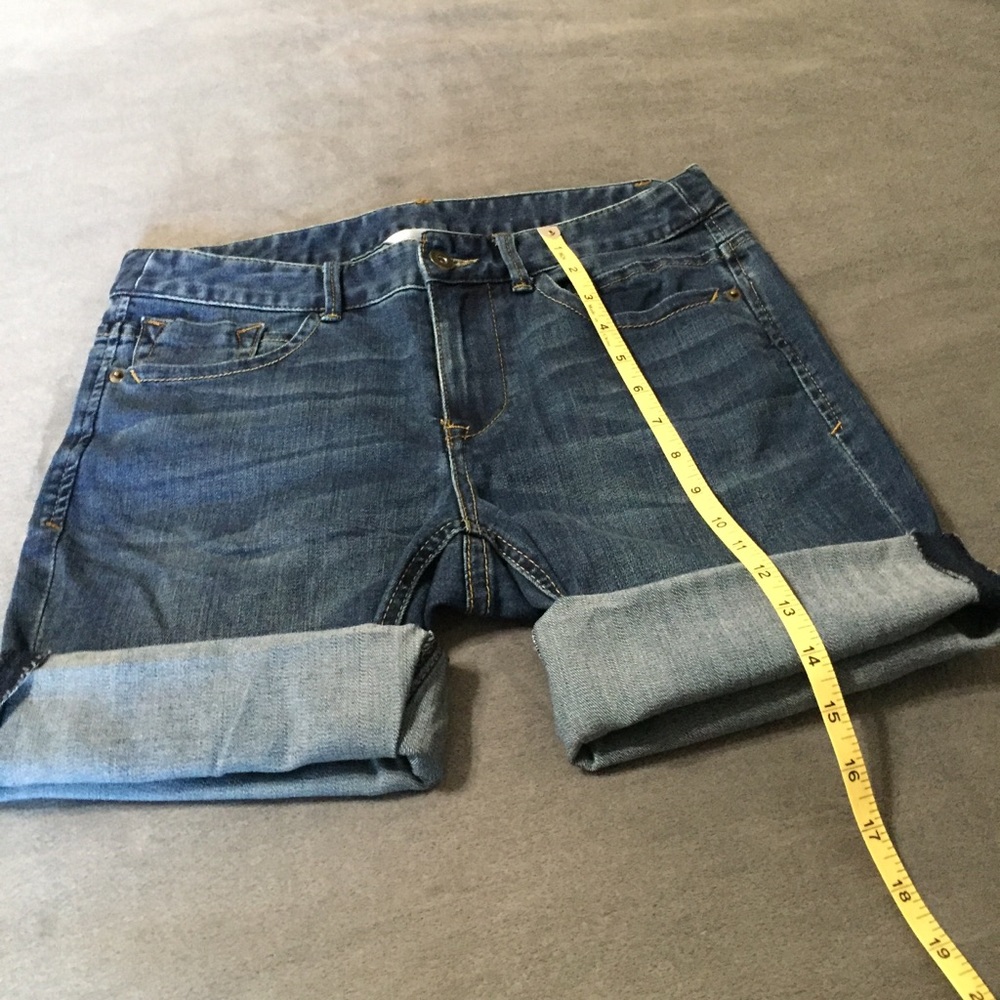 Bermuda Denim Shorts Adjustable Length by Cuffing - Picture 10 of 16